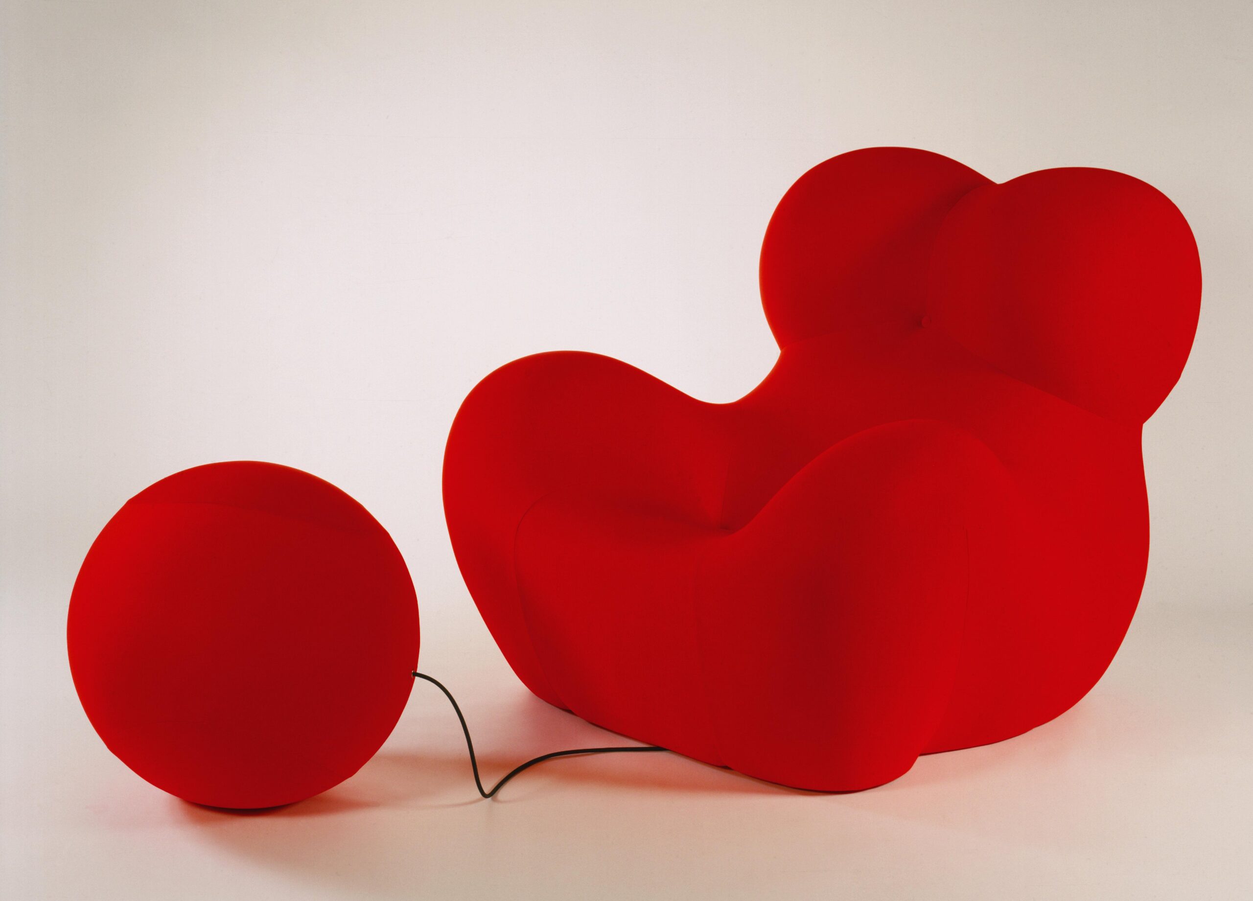 Gaetano Pesce, 1969 tasarımı "Up 5" Chair ve "Up 6" Ottoman, Fotoğraf: Gaetano Pesce