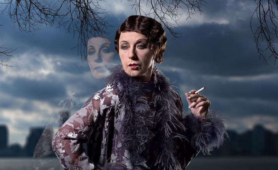 Cindy Sherman’la Kadınlığın Binden Fazla Hâli